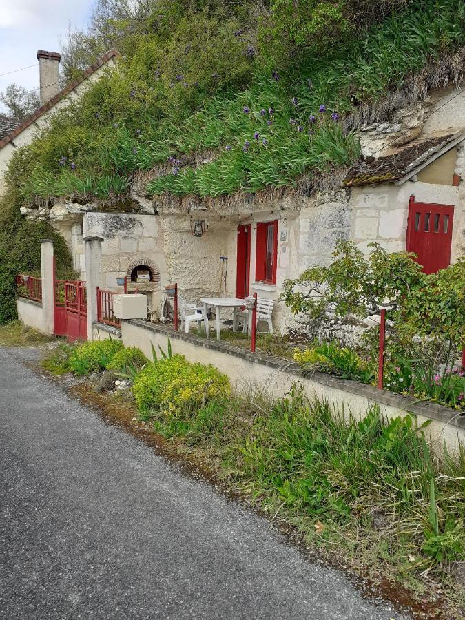 Troglodyte Les Iris Hébergement de vacances Villiers-sur-Loir